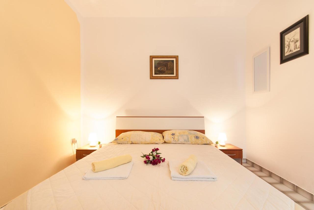 Weis Apartments Rovigno Camera foto
