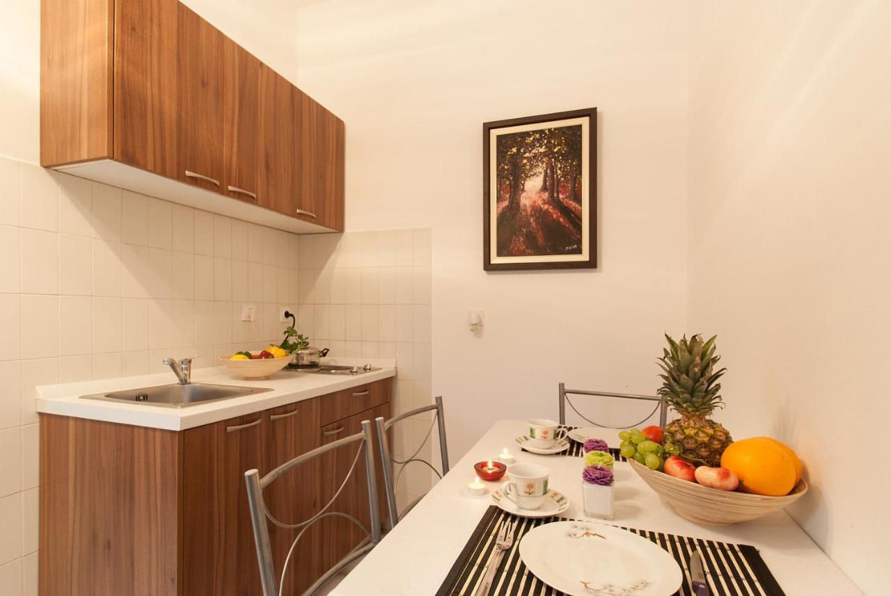 Weis Apartments Rovigno Camera foto