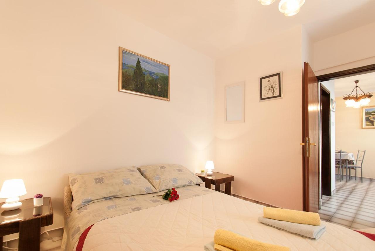 Weis Apartments Rovigno Camera foto