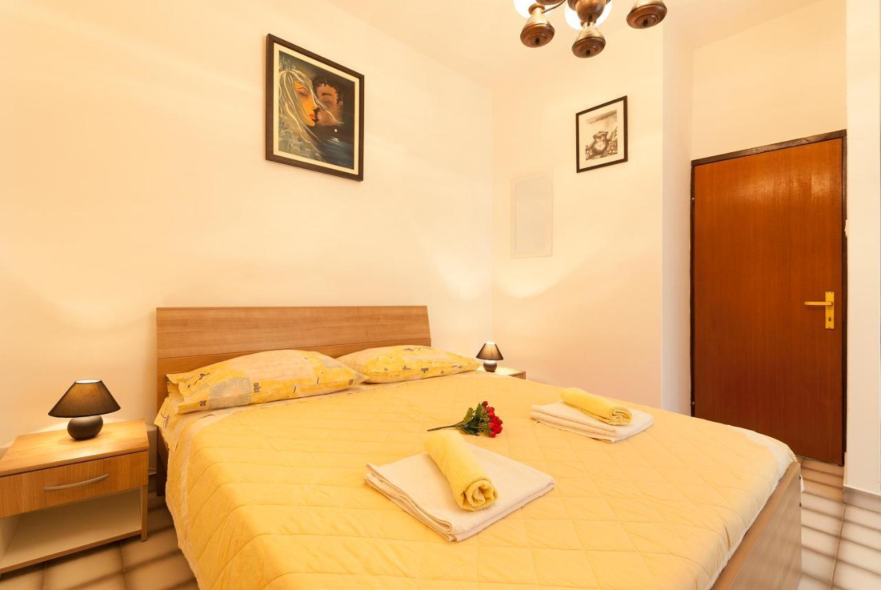 Weis Apartments Rovigno Camera foto